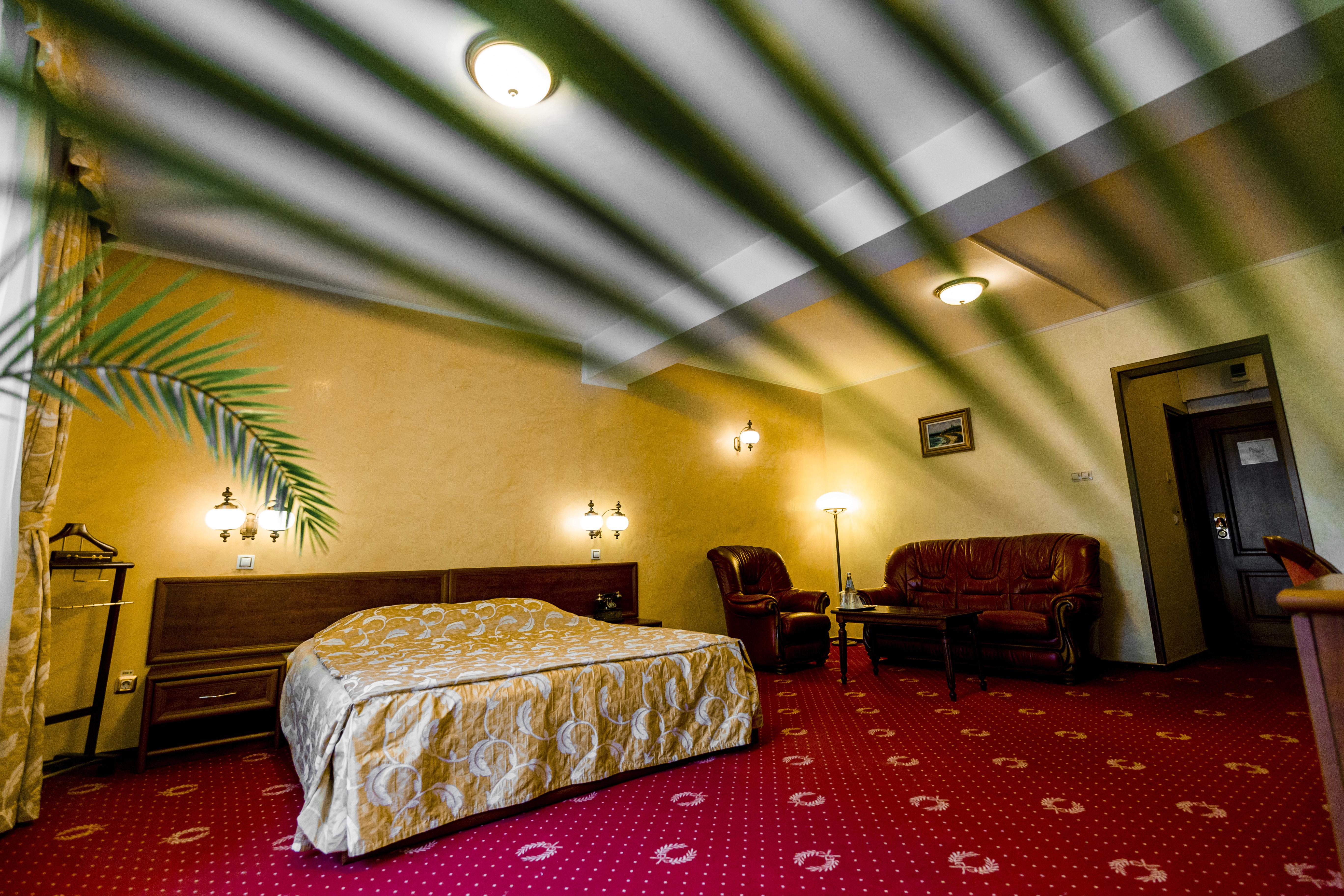 Hotel Golden House Craiova Esterno foto
