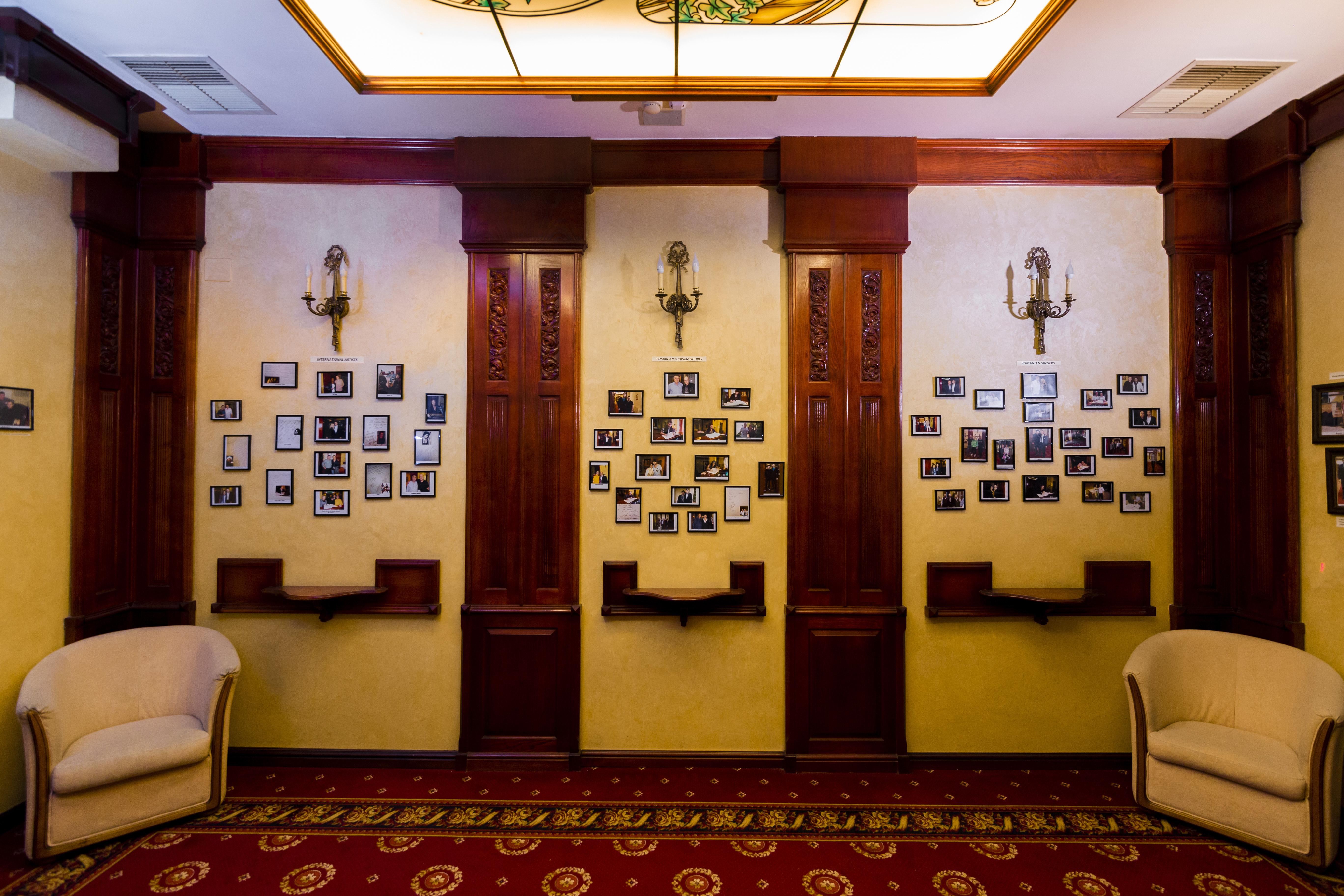 Hotel Golden House Craiova Esterno foto