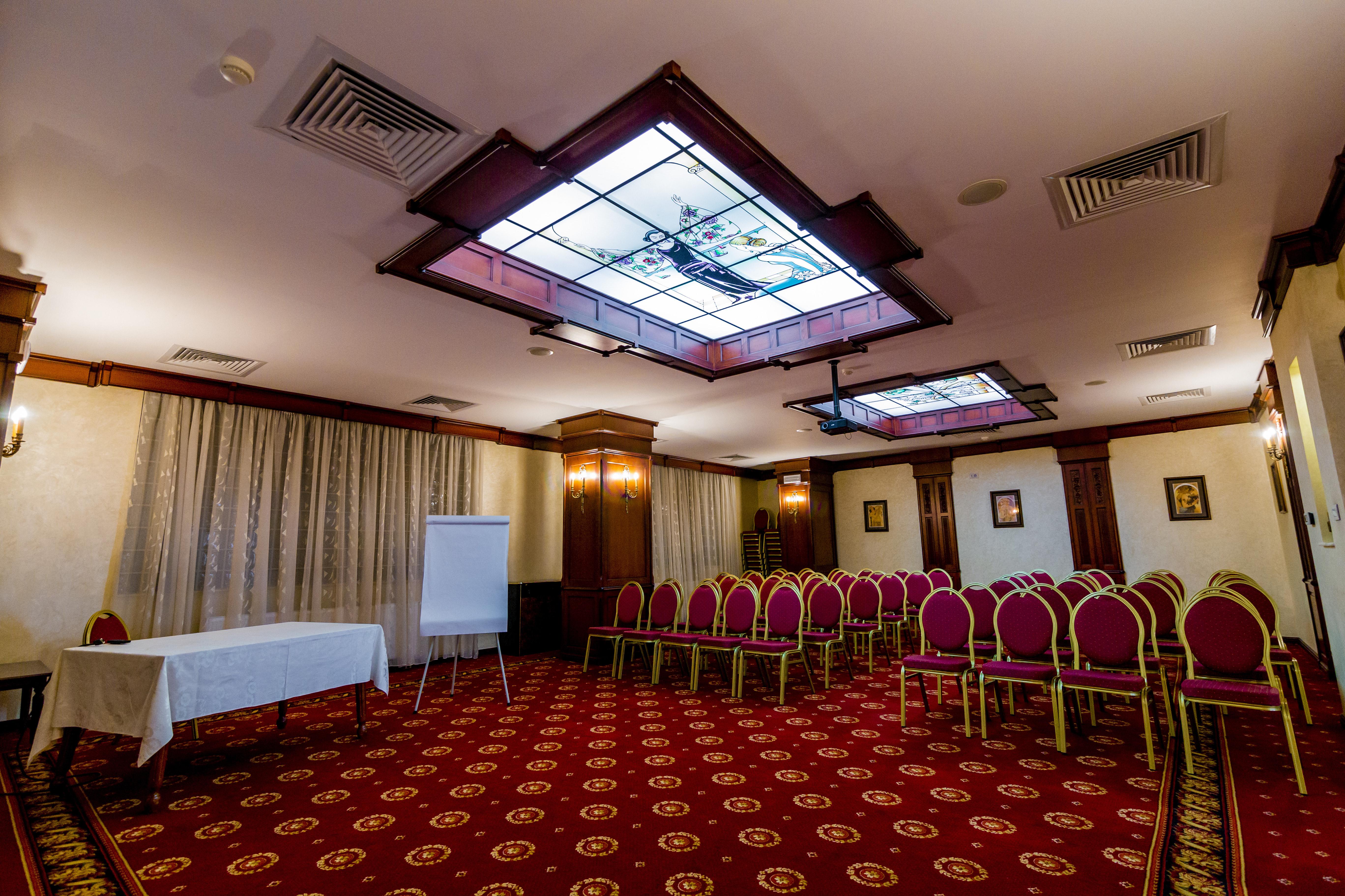 Hotel Golden House Craiova Esterno foto