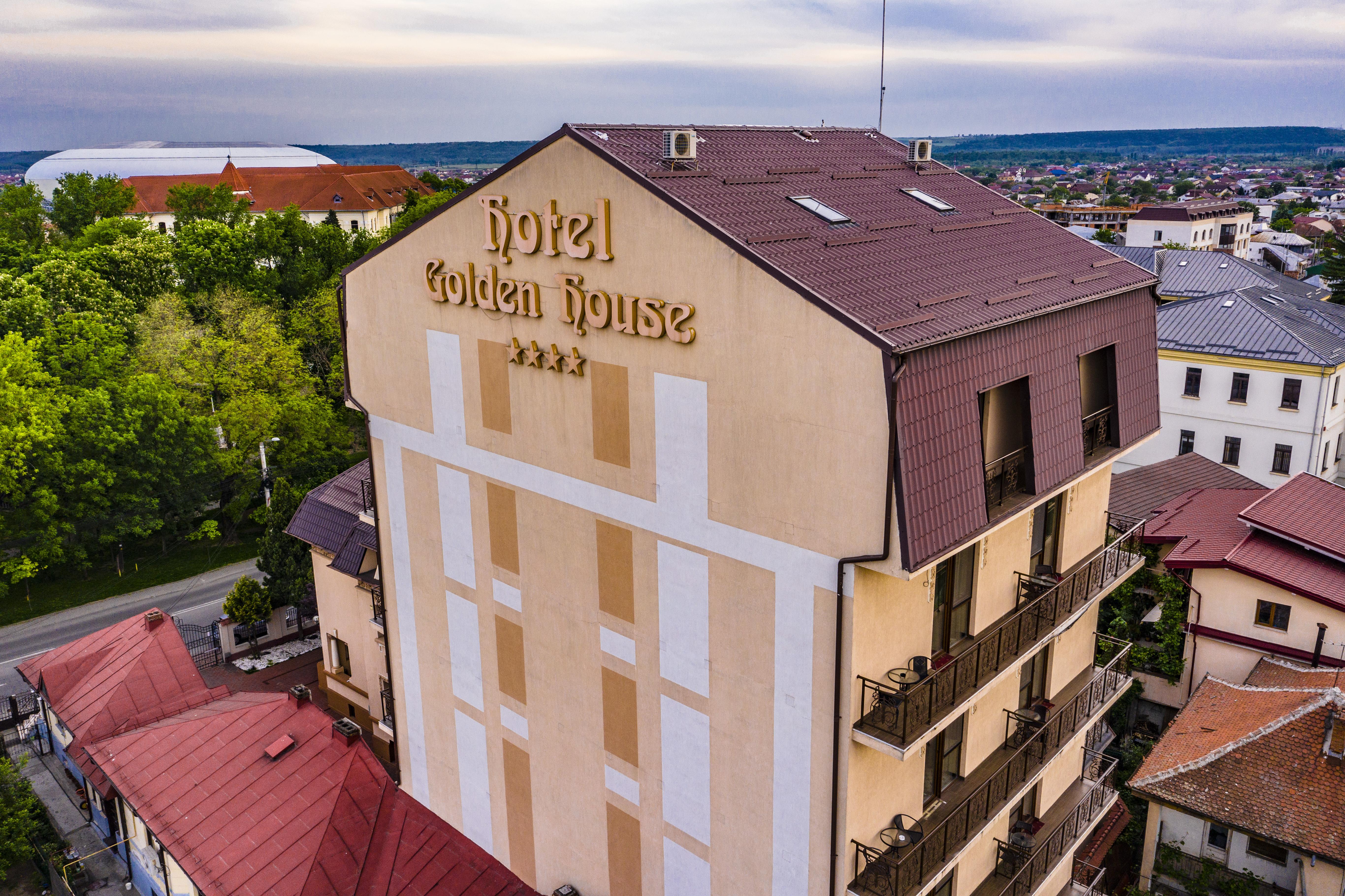 Hotel Golden House Craiova Esterno foto