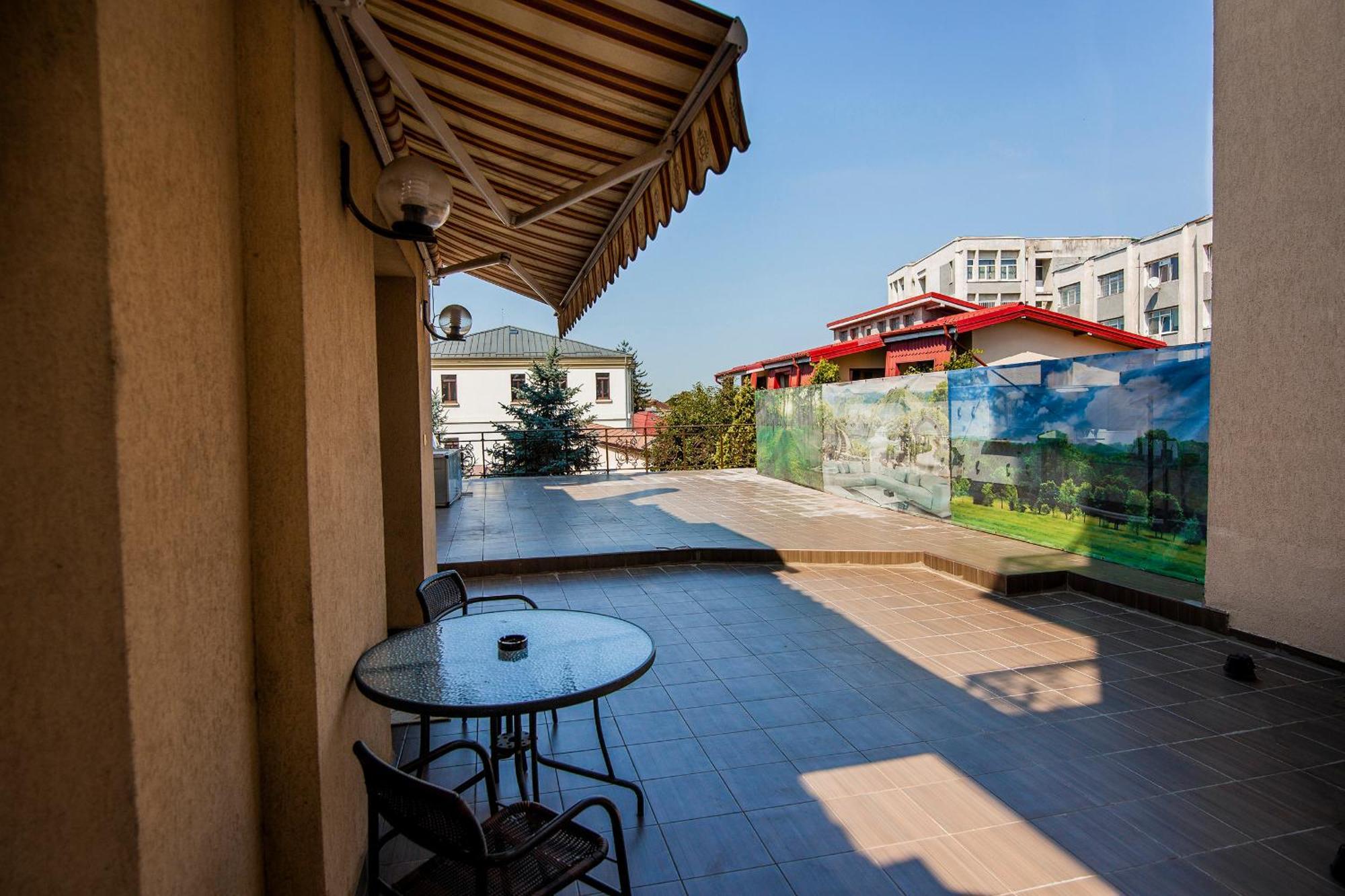 Hotel Golden House Craiova Camera foto