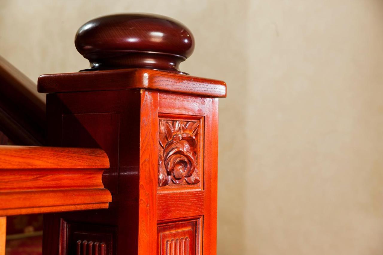 Hotel Golden House Craiova Esterno foto