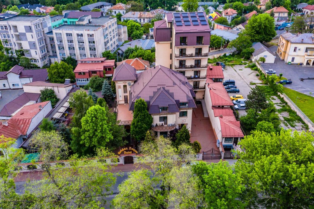 Hotel Golden House Craiova Esterno foto